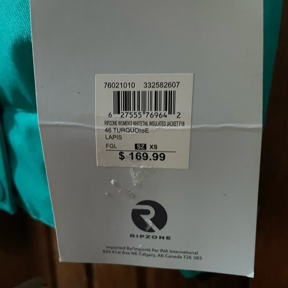 Ski and snowboard jacket - Picture 5 of 7